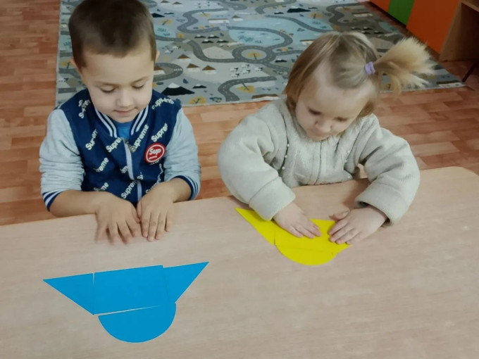 Прошло занятие на развитие математических способностей детей.