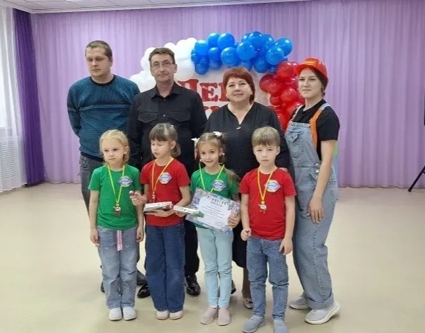 Приняли участие в фестивале "Лего-техник".